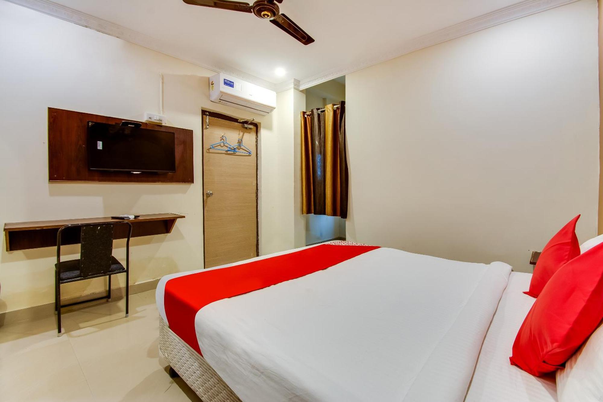 Oyo Akshaya Nest Hotel Vijayawada Exterior photo